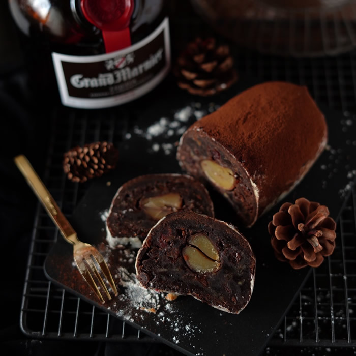 黒のチョコシュトレン