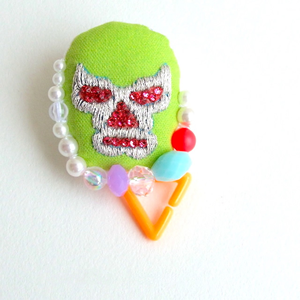 マスクマンブローチ