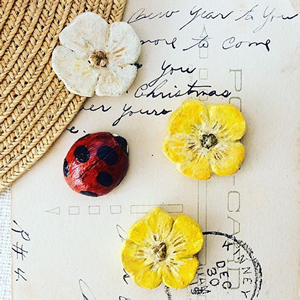 かりたひかりブローチ